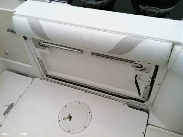 Slide: The Image of Boston Whaler 270 Outrage 2005 - 10