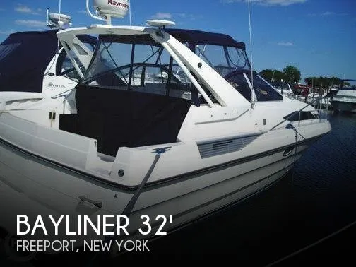 Slide: The Image of Bayliner 3205 Avanti 1989 - 0