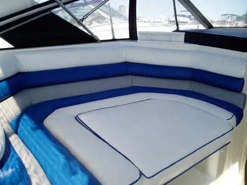 Slide: The Image of Bayliner 3205 Avanti 1989 - 3