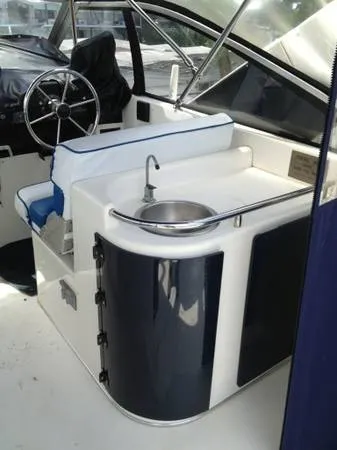 Slide: The Image of Bayliner 3205 Avanti 1989 - 7