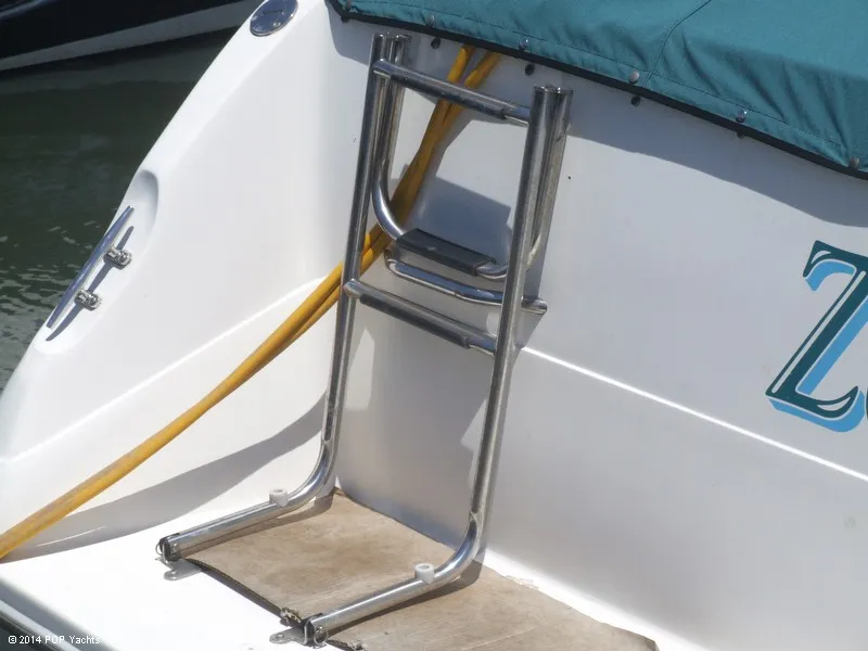 Slide: The Image of Sea Ray 330 1994 - 10