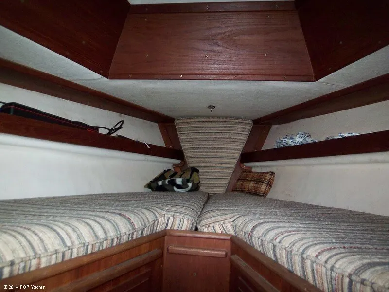 Slide: The Image of Columbia 8.7 Sloop 29 Wide Body 1977 - 3