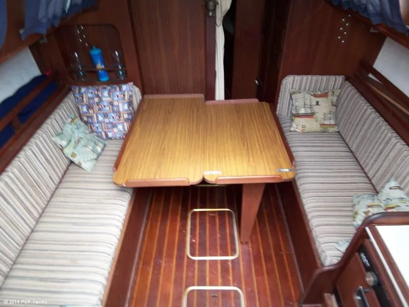 Slide: The Image of Columbia 8.7 Sloop 29 Wide Body 1977 - 7