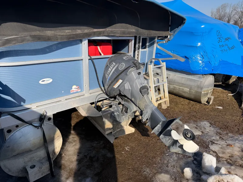 Slide: The Image of Bennington 168 SL Pontoon 2019 - 11