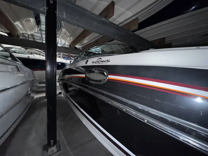 Slide: The Image of Sea Ray 260 Sundeck 2011 - 5