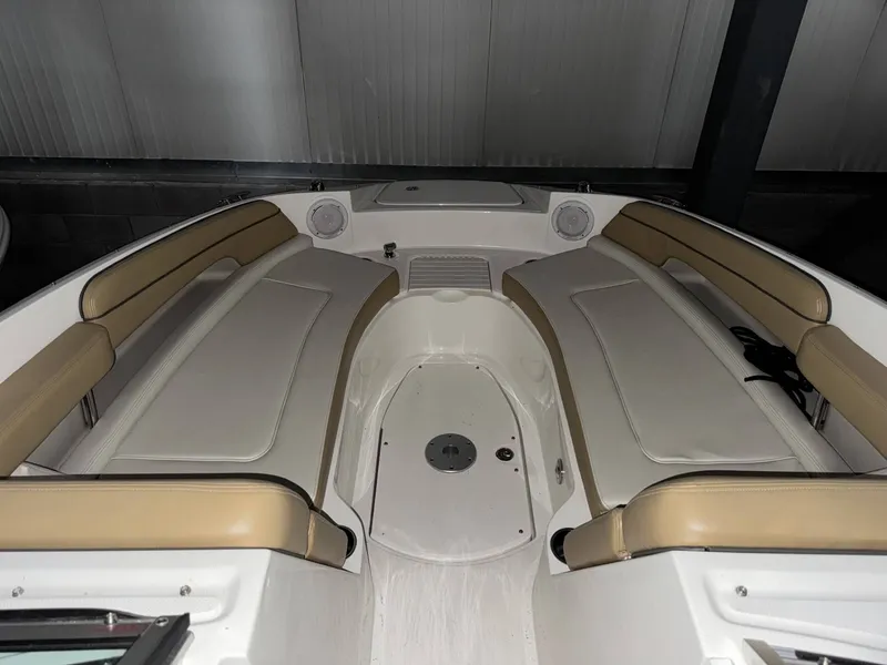 Slide: The Image of Sea Ray 260 Sundeck 2011 - 6