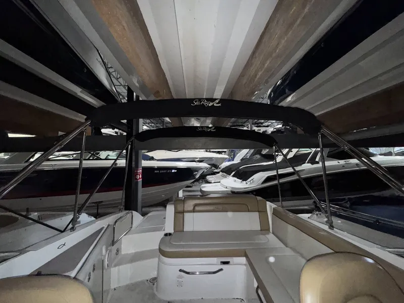 Slide: The Image of Sea Ray 260 Sundeck 2011 - 7