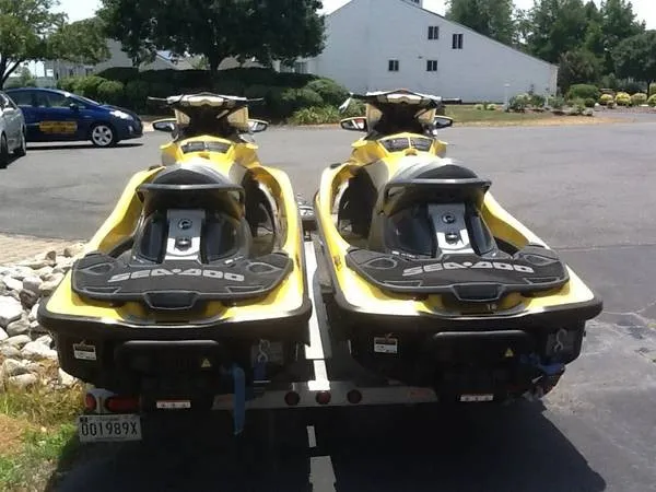 Slide: The Image of Sea-Doo (2) 34AA RXT IS 260 2010 - 1