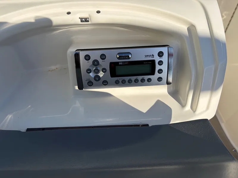 Slide: The Image of Monterey 244FS 2012 - 22