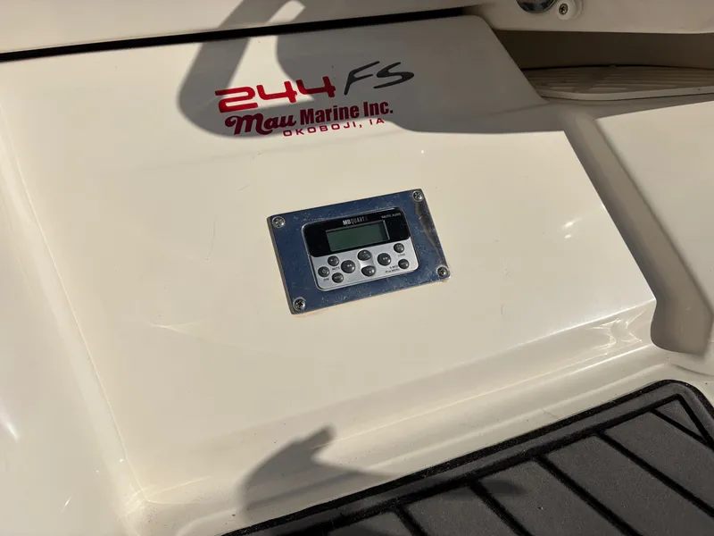 Slide: The Image of Monterey 244FS 2012 - 9