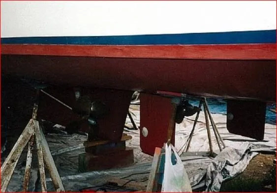 Slide: The Image of Gulfstar 44 Motor Yacht 1979 - 6