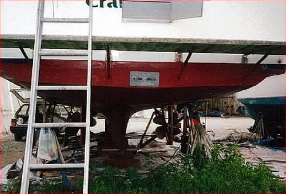 Slide: The Image of Gulfstar 44 Motor Yacht 1979 - 7