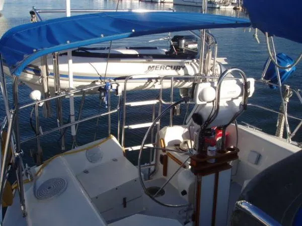 Slide: The Image of Catalina 42 Two Cabin Layout 1992 - 3