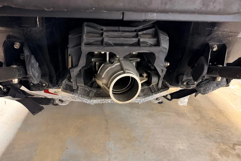 Slide: The Image of 2015 Yamaha WaveRunner FX Cruiser HO jet propulsion system close-up. - 15