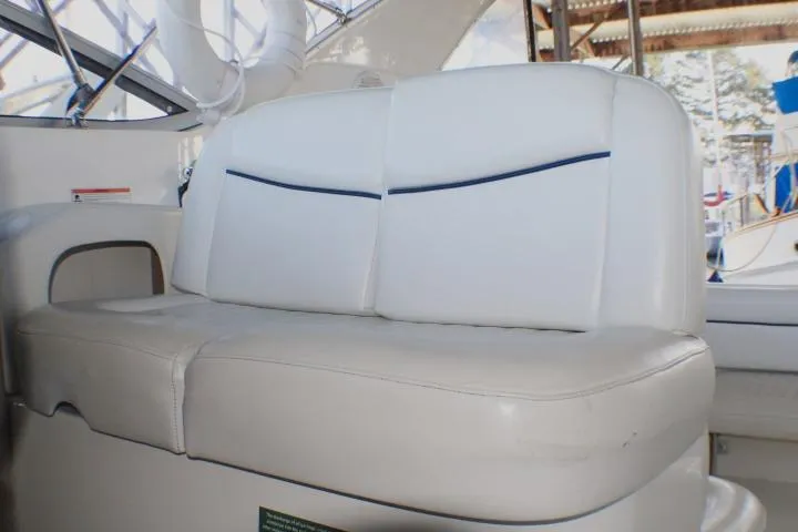 Slide: The Image of Cockpit of 2002 Bayliner 3055 Ciera with Garmin navigation system. - 19