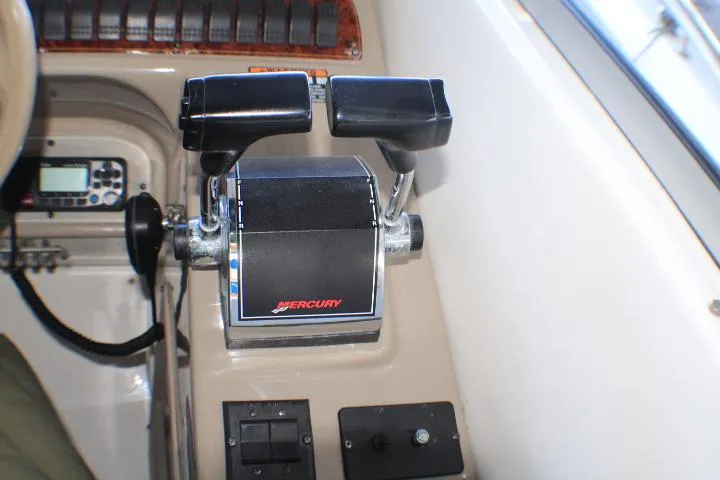 Slide: The Image of White leather seating on 2002 Bayliner 3055 Ciera boat interior. - 20