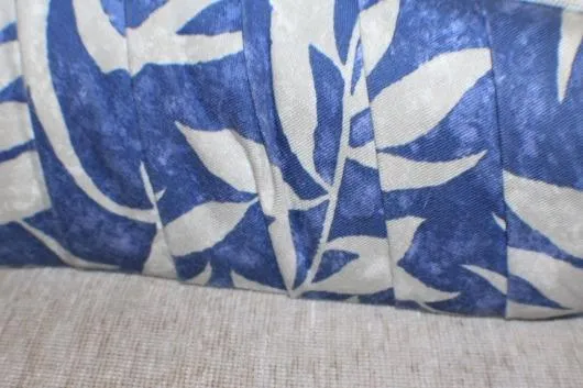 Slide: The Image of Cozy cabin interior of 2002 Bayliner 3055 Ciera with striped bedding and pillows. - 49