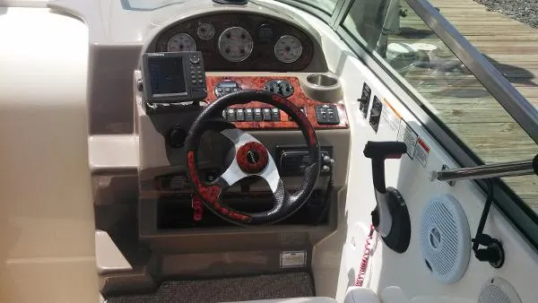 Slide: The Image of Rinker 270 Fiesta Vee 2006 - 10