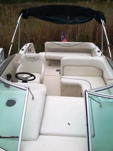 Slide: The Image of Sea Ray 240 Sundancer 2000 - 2