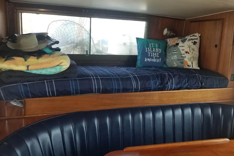 Slide: The Image of Hull identification number on 1976 Hatteras 48 Long Range Cruiser. - 66