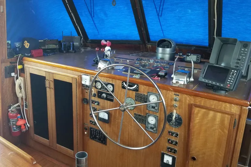 Slide: The Image of Digital thermostat on 1976 Hatteras 48 Long Range Cruiser, displaying settings and controls. - 67