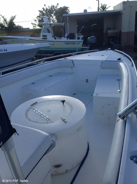 Slide: The Image of Wellcraft Scarab 26 Sport 1999 - 6