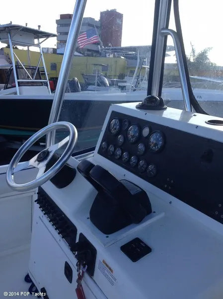 Slide: The Image of Wellcraft Scarab 26 Sport 1999 - 7