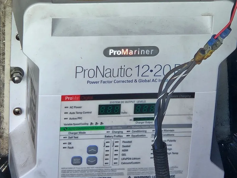 Slide: The Image of Mainship 31 Sedan Bridge 1994 - 12