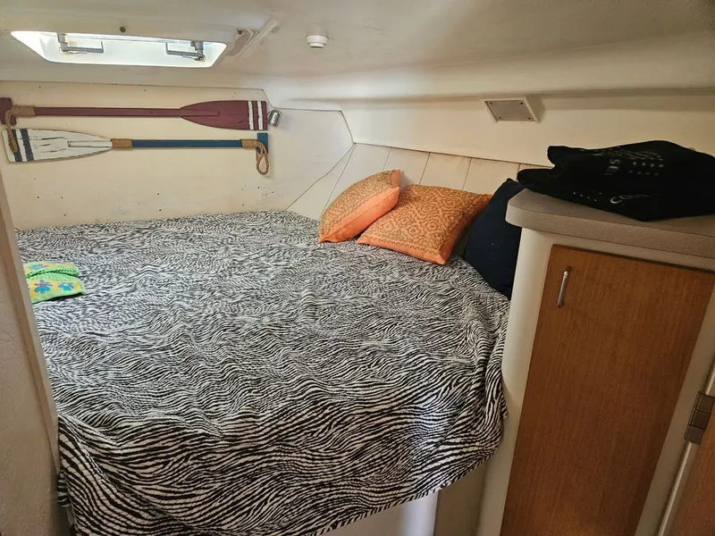 Slide: The Image of Mainship 31 Sedan Bridge 1994 - 9