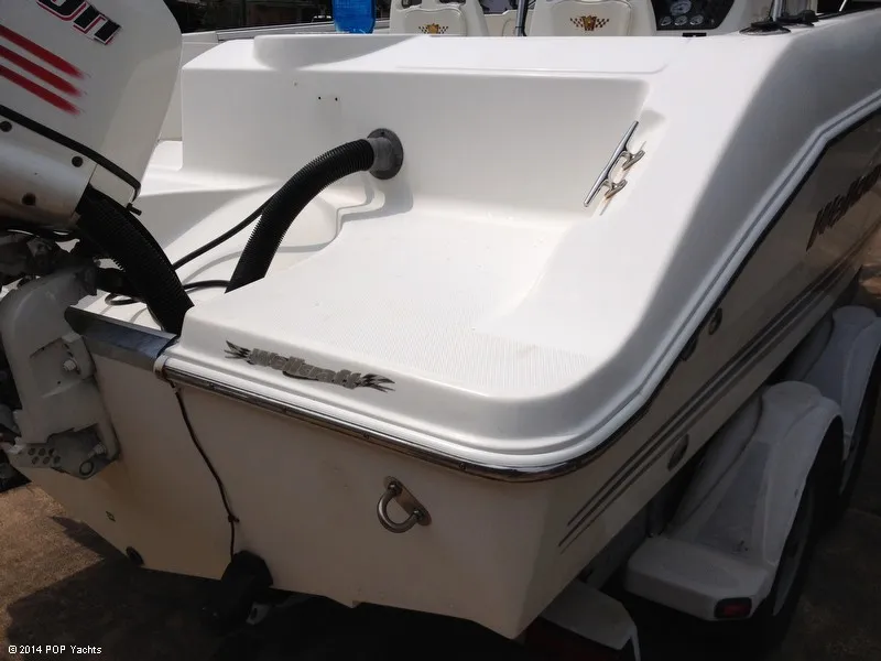 Slide: The Image of Wellcraft 210 Fisherman 2002 - 6