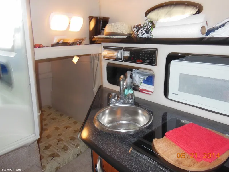 Slide: The Image of Chaparral 240 Signature Cruiser 2001 - 10