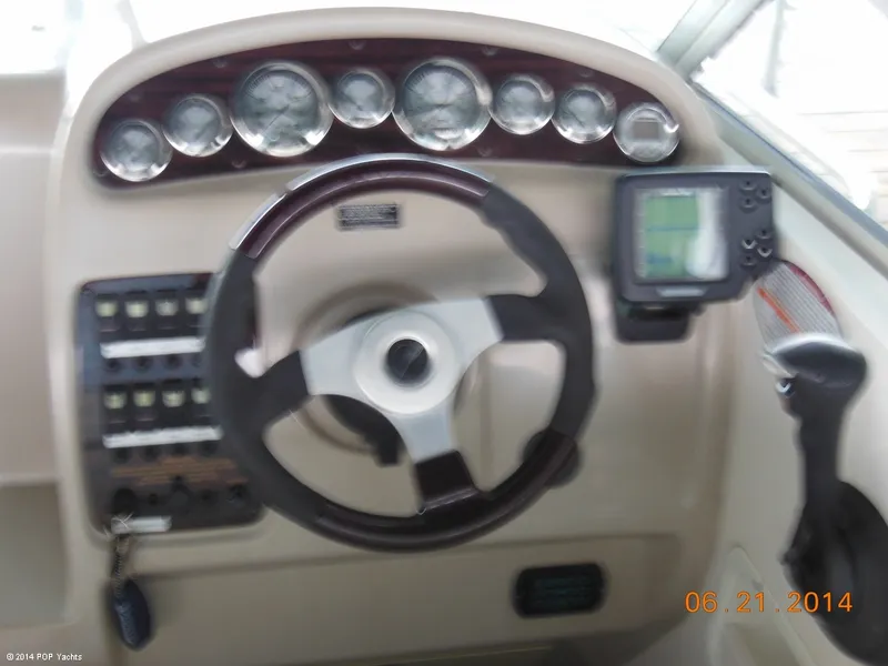 Slide: The Image of Chaparral 240 Signature Cruiser 2001 - 8