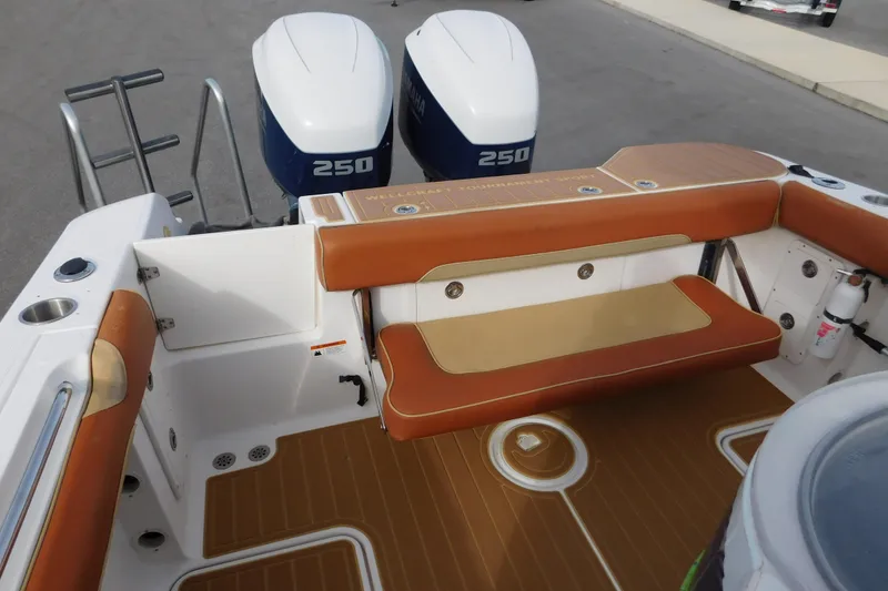 Slide: The Image of 2008 Wellcraft 27 Scarab Tournament boat interior with twin Yamaha 250 engines. - 14