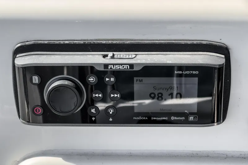 Slide: The Image of Fusion MS-UD750 stereo system on 2006 Riviera 33 Flybridge boat dashboard. - 17