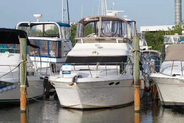Slide: The Image of Sea Ray 400 Sedan Bridge 2000 - 0