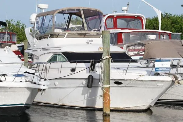 Slide: The Image of Sea Ray 400 Sedan Bridge 2000 - 1