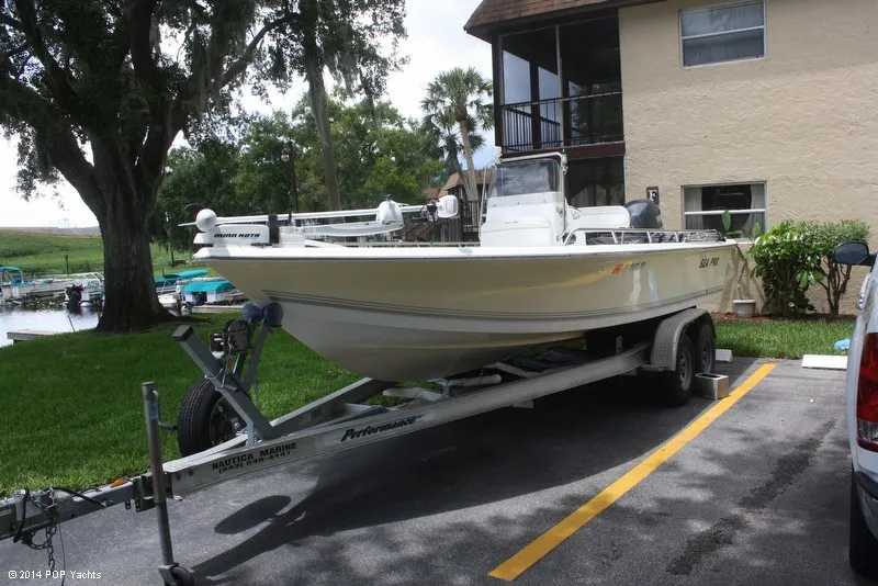 Slide: The Image of Sea Pro 210 Center Console 2005 - 0