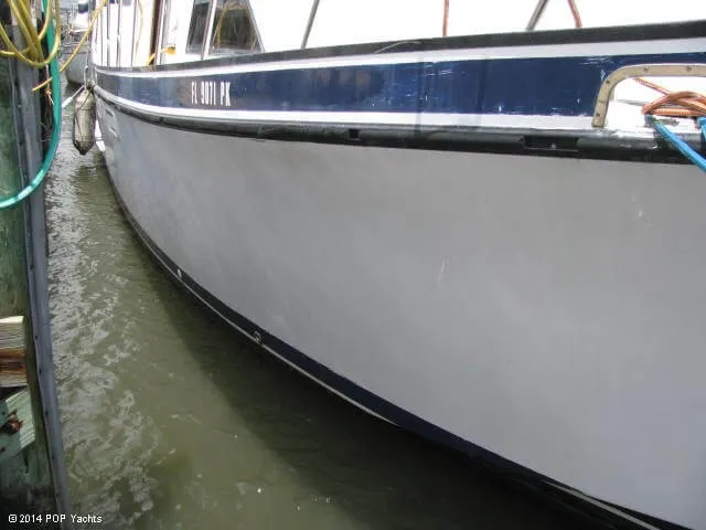 Slide: The Image of Golden Star 35 Sundeck 1987 - 11