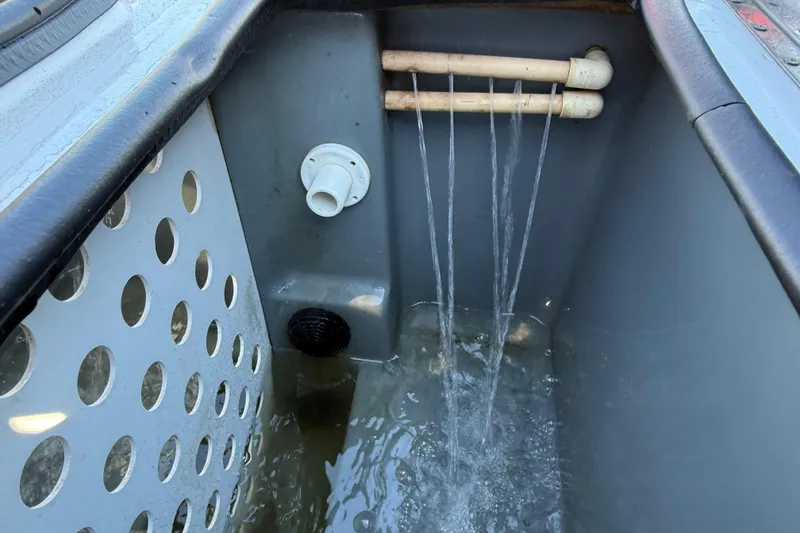 Slide: The Image of Livewell system in a 2005 Bass Cat Pantera Classic boat with water flow. - 14