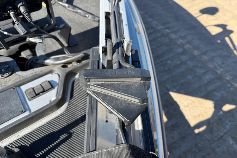 Slide: The Image of Garmin device on 2008 Ranger 198 VX boat deck, showing control panel and wiring. - 31