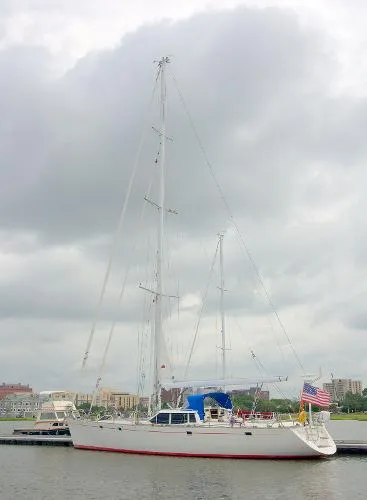 Slide: The Image of Farr Pilothouse 60 1997 - 1