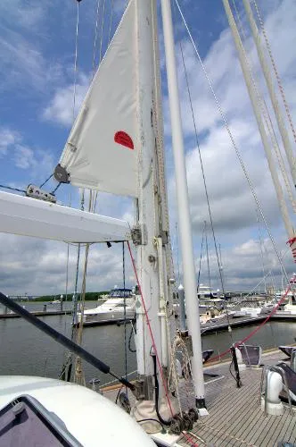 Slide: The Image of Farr Pilothouse 60 1997 - 10