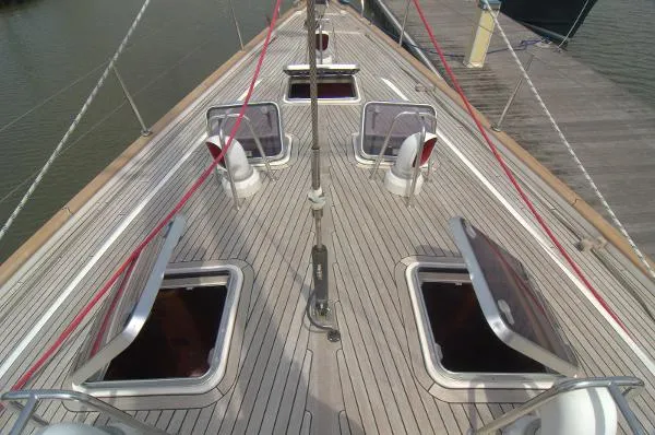 Slide: The Image of Farr Pilothouse 60 1997 - 9
