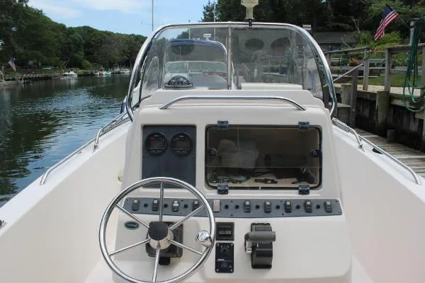 Slide: The Image of Grady-White Fisherman 222 2002 - 9