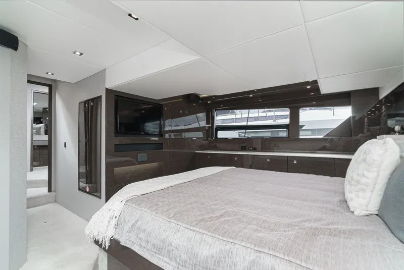 Slide: The Image of Cruisers 50 Cantius 2019 - 68