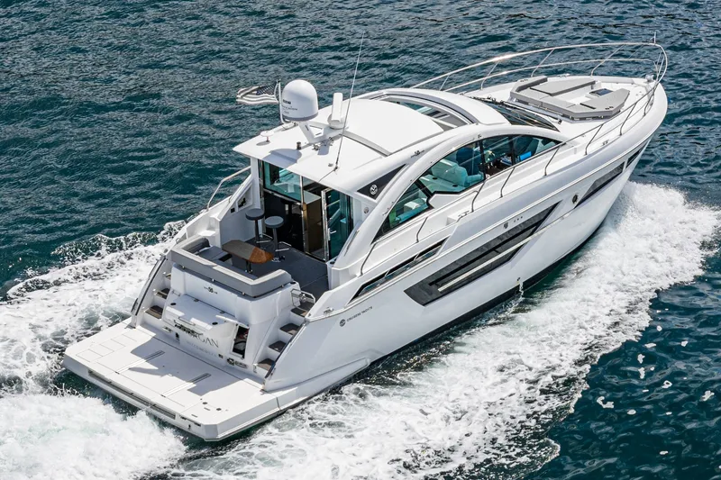Slide: The Image of Cruisers Yachts 50 Cantius 2019 - 17
