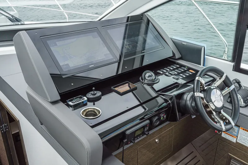 Slide: The Image of Cruisers Yachts 50 Cantius 2019 - 55