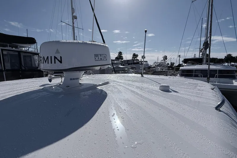 Slide: The Image of Boston Whaler 315 Conquest 2018 - 19