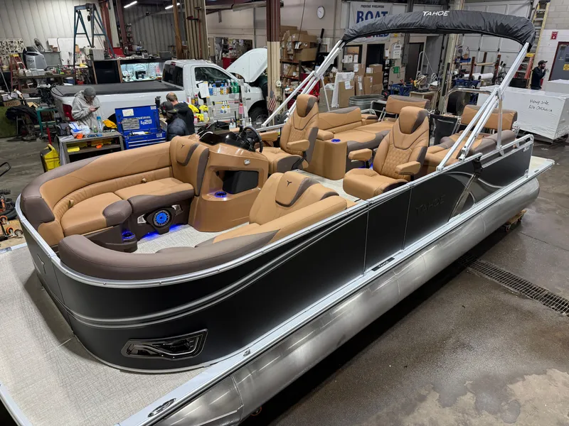 The Image of Tahoe LTZ 2385 Quad Lounge Shift SS Tritoon & Honda 4-Stroke EFI 2026 - 1