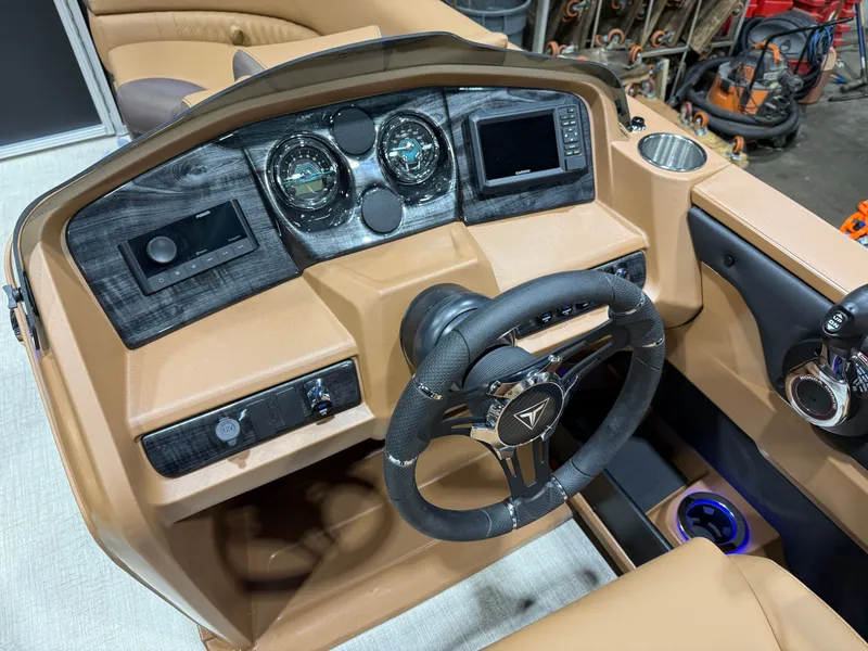 Slide: The Image of Tahoe LTZ 2385 Quad Lounge Shift SS Tritoon & Honda 4-Stroke EFI 2026 - 13